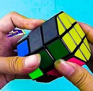 Jiehui Cube Octagonal Cylinder Magic Cube Puzzle IQ Brain 3x3 Barrel Spin Speed Cube Education Personalised Game Gift Toy (Multicolour)