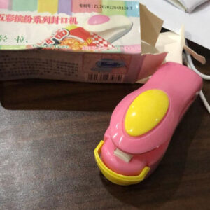 Mini Portable Food Bag Sealing Machine Food Packaging Plastic Bag Sealer ( Random Color )