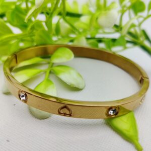 Adjustable Cartier Heart Charm Bracelet – Imported Luxury Bracelet | Best Quality Artificial Bracelet For Girls & Women | Bracelet For Every Occasion | Elegant Design ✨