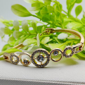 Radiant Adjustable Circle Crystal Bracelet - Imported Elegance | Best Quality Artificial Bracelet For Girls & Women | for Every Occasion