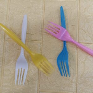 24pcs Imported Disposable Plastic Fork Party Cutlery Fork Birthday Party Tableware for Cake Dessert (Mixed colour)