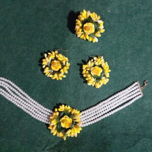 Artificial flower Flower Jewelry Set Pearl Choker Necklace with Maang Tikka Earrings Floral Handmade perfect for mehndi, mayon, or haldi ceremonies